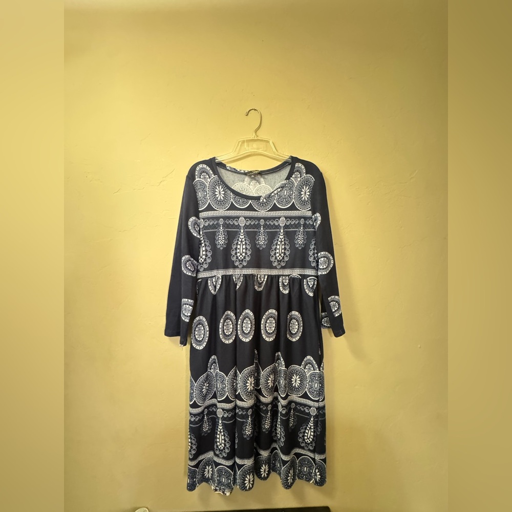 Suzanne Betro Black and White Long Sleeve Dress